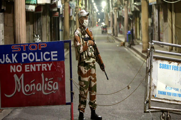 Terrorists attack patrol in J&K's Baramulla; One CRPF jawan injured