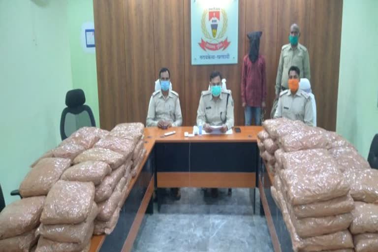 3 criminals arrested in Seraikela, Ganja smuggler arrested in Seraikela, crime news of seraikela, सरायकेला में 3 अपराधी गिरफ्तार, सरायकेला में गांजा तस्कर गिरफ्तार, सरायकेला में अपराध की खबरें