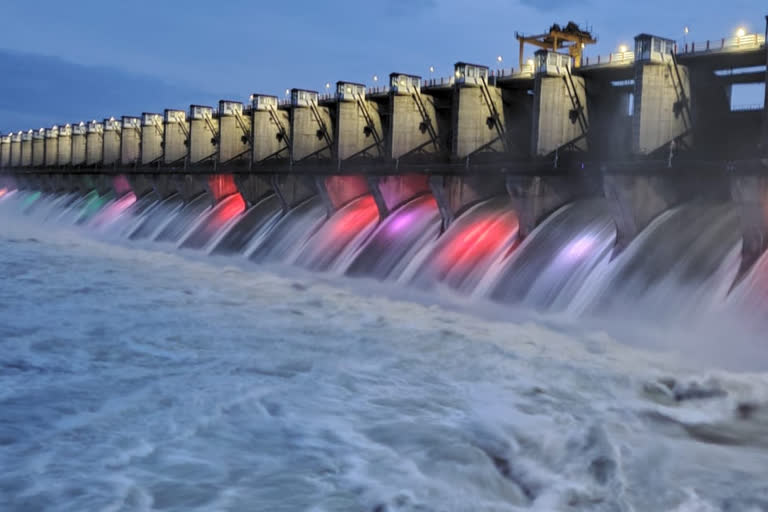 Alamatti reservoir reached its highest level soon