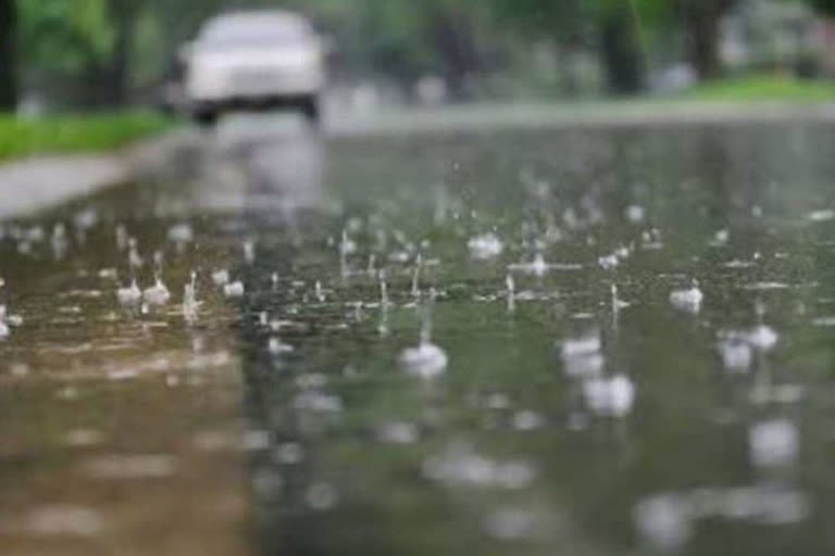 Chance of light to moderate rain in chhattisgarh