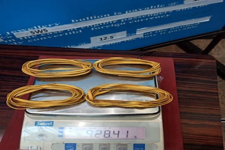 Air Intelligence Units seize gold compounds from passengers in Kozhikode