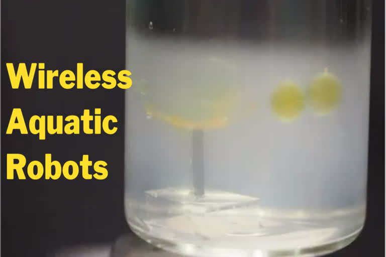 Wireless aquatic robots , aquatic robots to remove contaminant particles from water