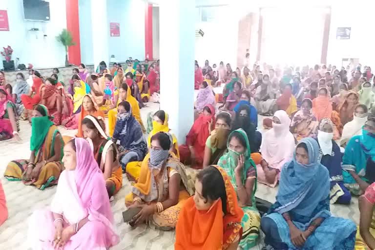 Aajivika Women Organization celebrated debt forgiveness day in giridih