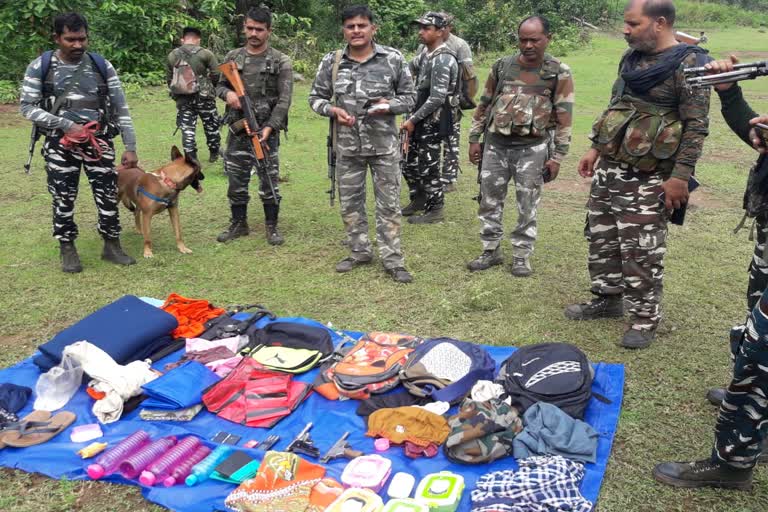 Police and Naxalite encounter in Gumla, encounter in Gumla, naxal news of gumla, गुमला में पुलिस और नक्सली के बीच मुठभेड़, गुमला में मुठभेड़, गुमला में नक्सल की खबरें