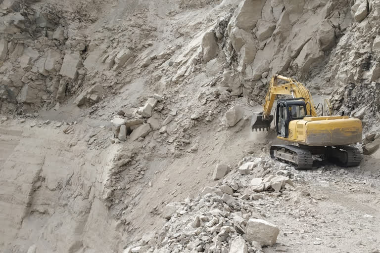 landslide at NH5 in kinnaur