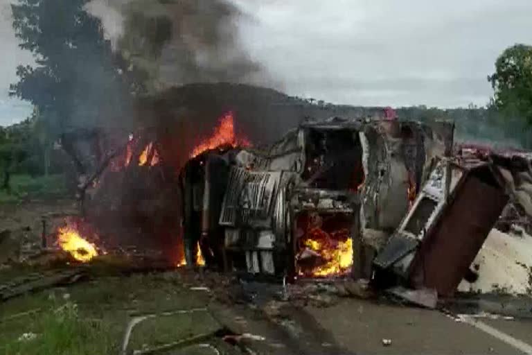 MP: Two truck drivers dead due to head-on collision on Jabalpur-Nagpur Highway