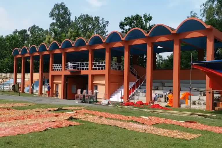 Sahibganj Sido Kanhu Stadium ready for flag hoisting, Preparation of Independence Day program in Sahibganj, Independence Day 2020, साहिबगंज में स्वतंत्रता दिवस कार्यक्रम की तैयार, झंडोत्तोलन के लिए साहिबगंज सिदो कान्हू स्टेडियम तैयार, स्वतंत्रता दिवस 2020