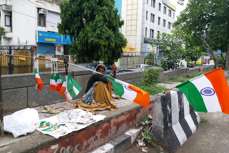 customers are not buying flags for independence day due to corona in delhi