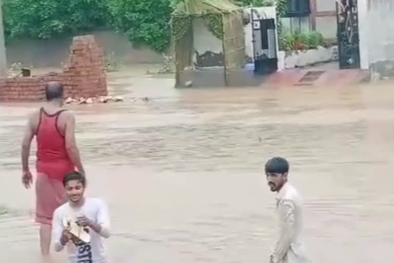 six-died-in-heavy-rain-in-jaipur