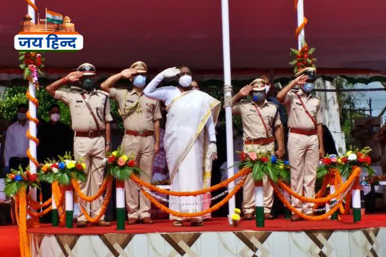 Governor Draupadi Murmu unfurls the tricolour  in Dumka