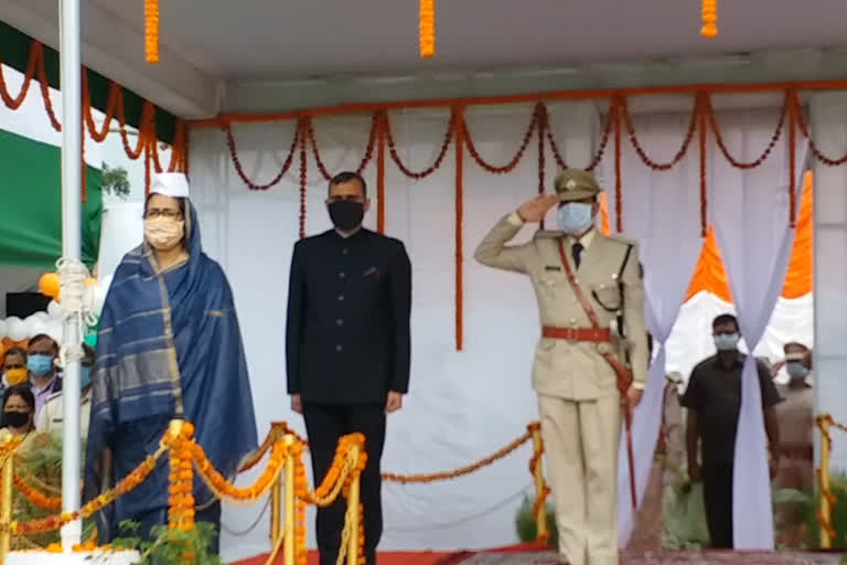 Ambika Singh hoisted flag in surajpur