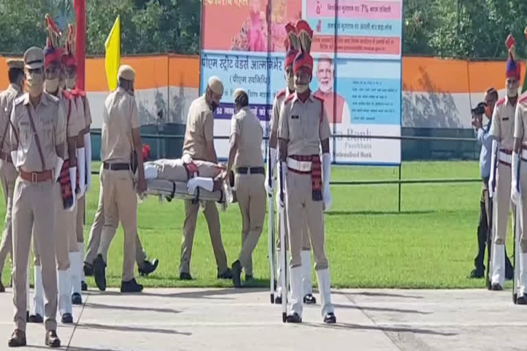 Five policemen fainted in front of Manohar Lal during the Independence program in Panchkula