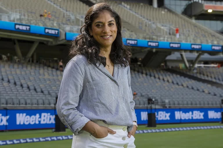 Lisa Sthalekar