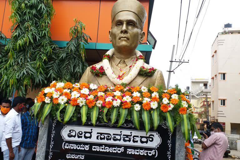 Veera Savarkar's idol