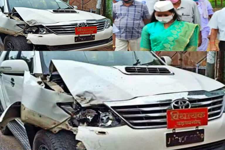 MLA Amba Prasad survived in road accident in ramgarh
