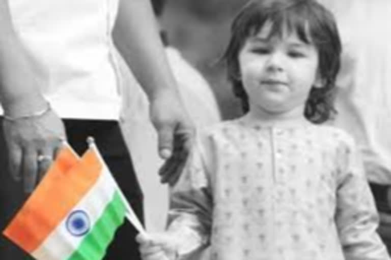 Kareena shares an adorable photo of son Taimur Ali Khan holding an Indian flag, wishes everyone on Independence day