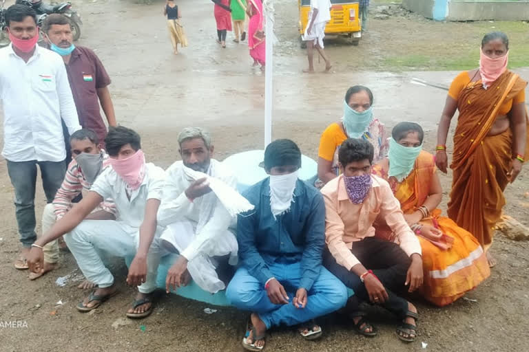 Villagers Protest In Front Of Panchayath Office In Edulaguda In Asifabad