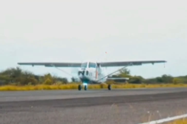 six seater home made plane built by captain amol yadav