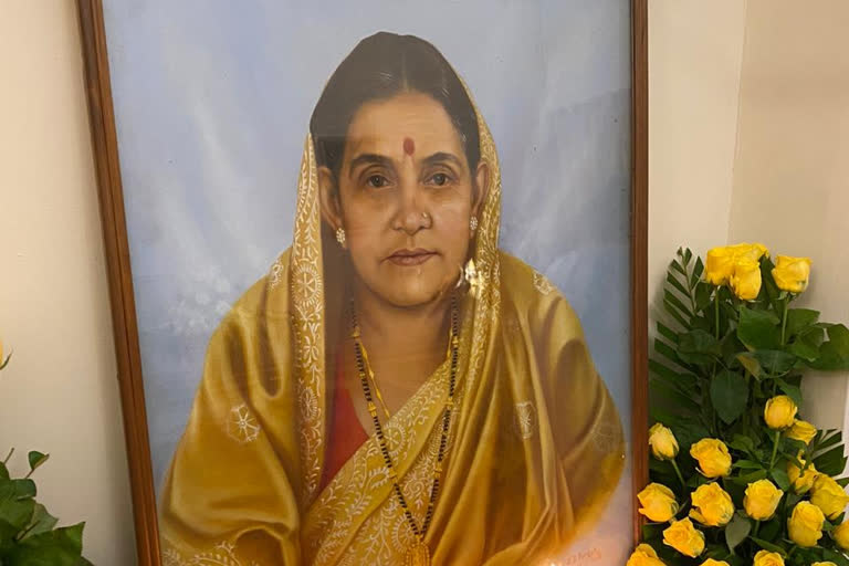 former president shankar dayal sharma wife vimala devi dies