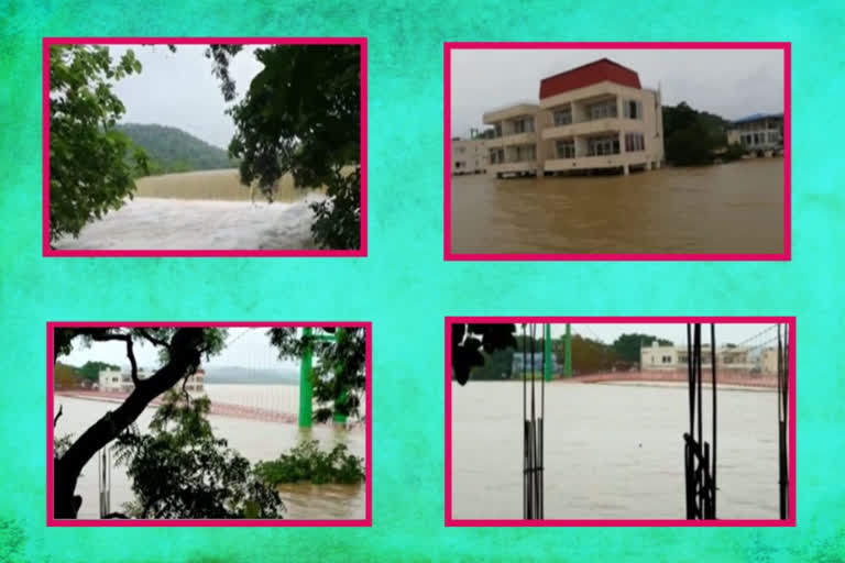 heavy water flow in godavari at lakanavaram bridge floting