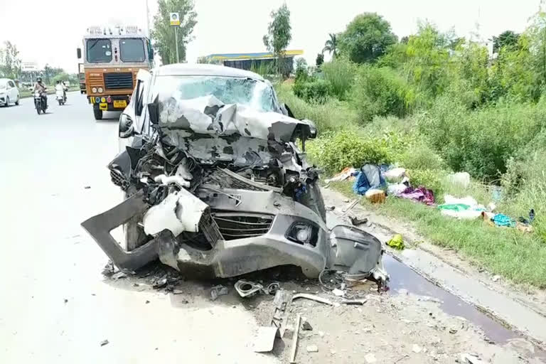 three dead in palwal road accident