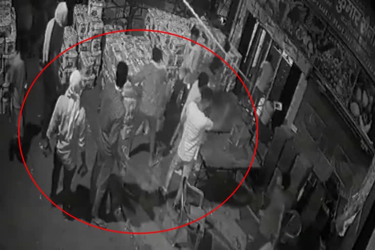 criminals attacks on a shop in bhiwani