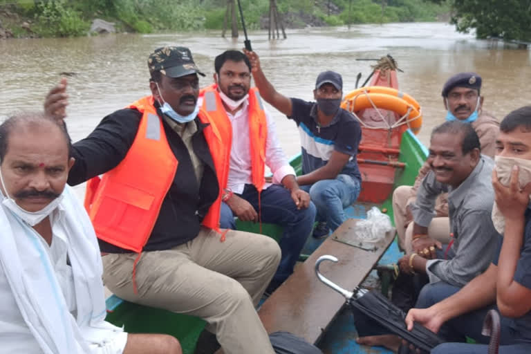 mla visists flood affect in polavaram at west godavarai