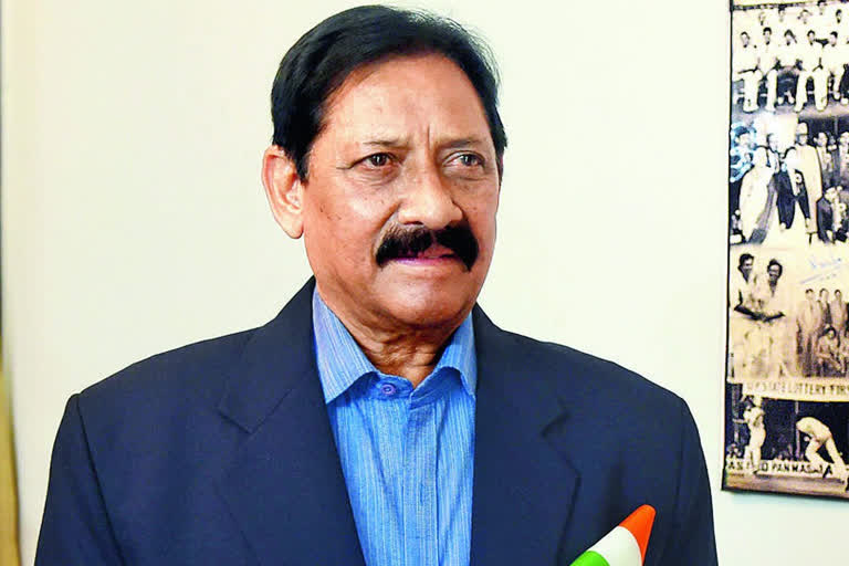 PM Narendra Modi and Vice President M Venkaiah Naidu condoled the death of  Uttar Pradesh minister and former cricketer Chetan Chauhan