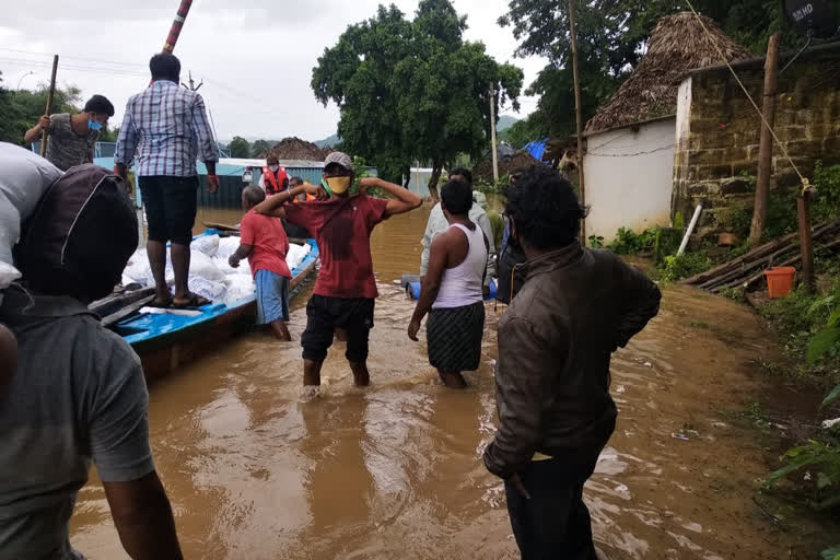 heavy flood in polavaram