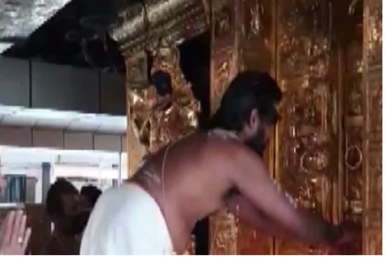 lord-ayyappa-temple-opens-for-monthly-pooja