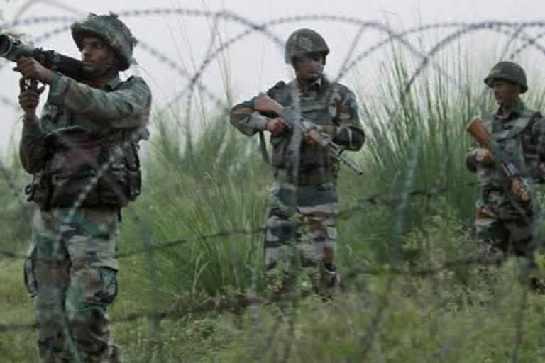 Two CRPF personnel  SPO killed after militants open fire on security forces in Jammu and Kashmir's Baramulla  കശ്മീരില്‍ ഭീകരാക്രമണം  Baramulla  Jammu and Kashmir