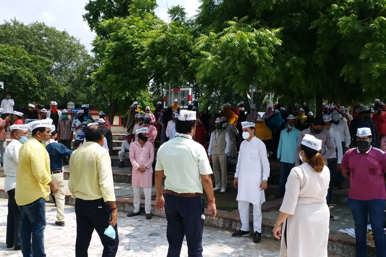 Aam Aadmi Party protest in Jaipur, stopped by police