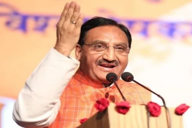 Education Minister Ramesh Pokhriyal Ramesh Pokhriyal supports UGC decision final Semester exams இறுதி செமஸ்டர் தேர்வு பல்கலைக்கழகங்கள் ரமேஷ் பொக்கிரியால்