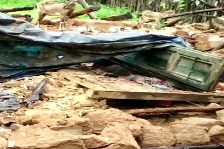 wall collapse in ambikapur