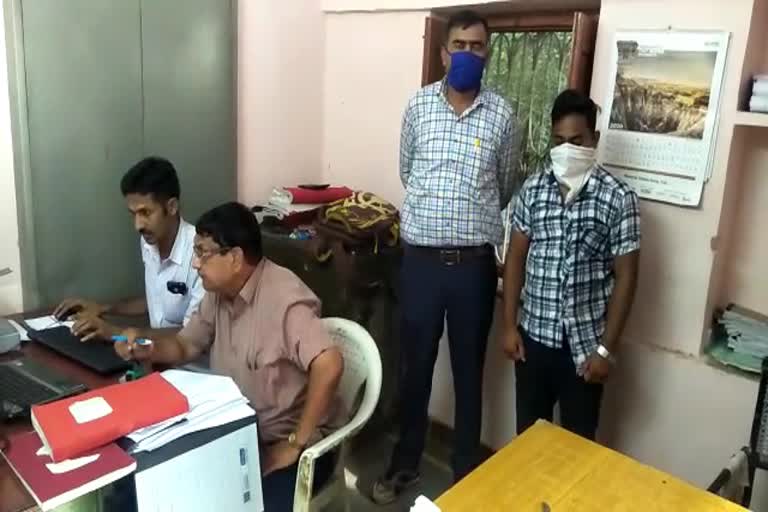 Patwari arrested for taking bribe, Action of Udaipur ACB