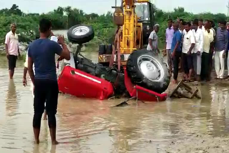 Farm tractor going back to pit