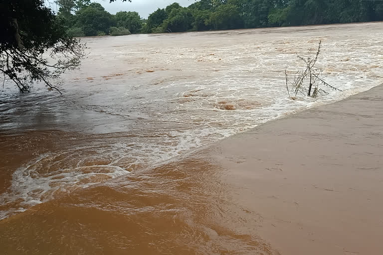 major-up-rivers-flow-above-danger-mark