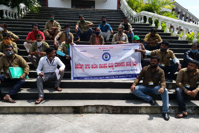 Auto drivers protest