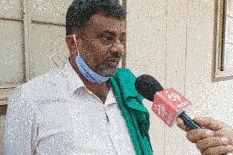 farmesr association president badagalapura nagendra