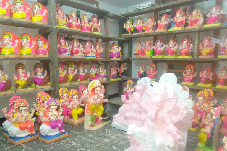 Ganesha idol making families in trouble