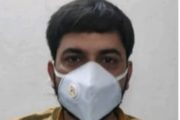 Rajkot SOG nabbed a bogus doctor from Bhadali village of Jasdan