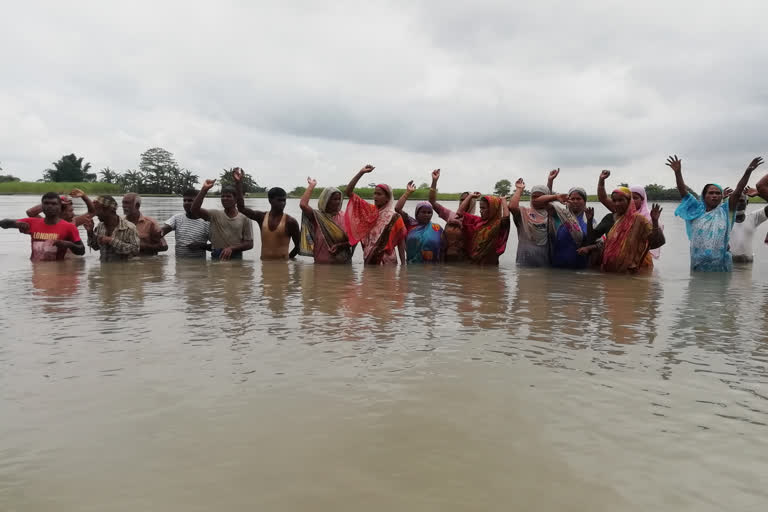 Kalgachia's People Protest for  problem of erosion by under the water