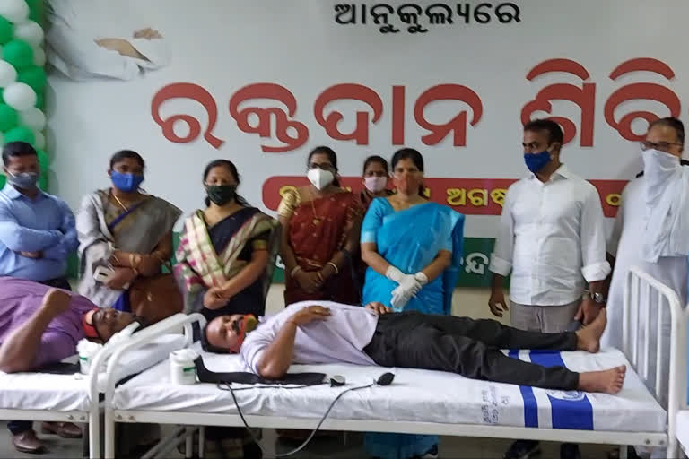 Blood donation camp on behalf of 'Odisha Mo Parivar'