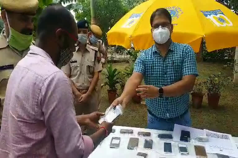 26 android phone recovered, Kota police recovered phones