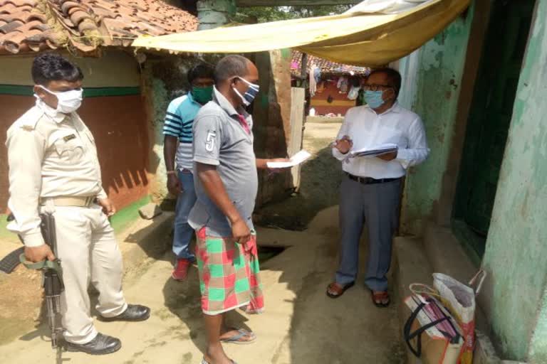 deputy-commissioner-inspects-many-offices-of-chandil-block-in-seraikela