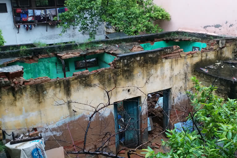 family of three injured in roof collapse at multan nagar in paschim vihar