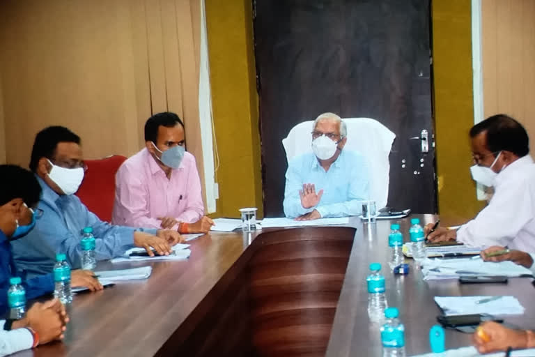 Divisional Commissioner took meeting of officers