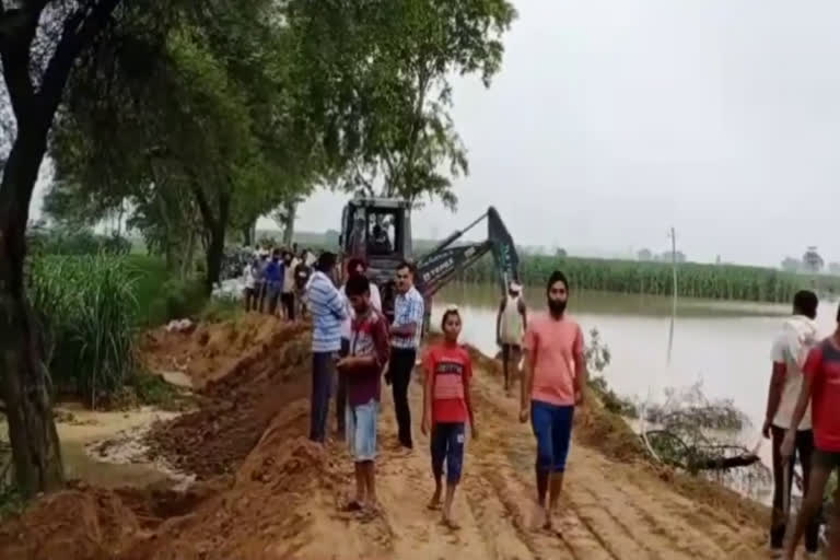 flood in many villages due to damage of dam on Markanda river