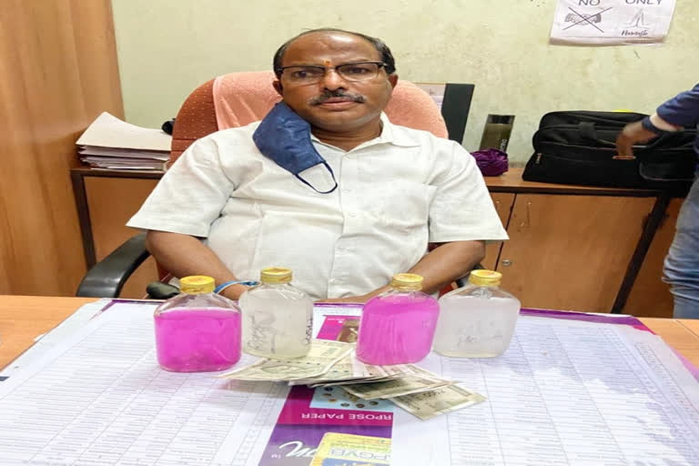 Superintendent caught taking bribe at rangareddy district