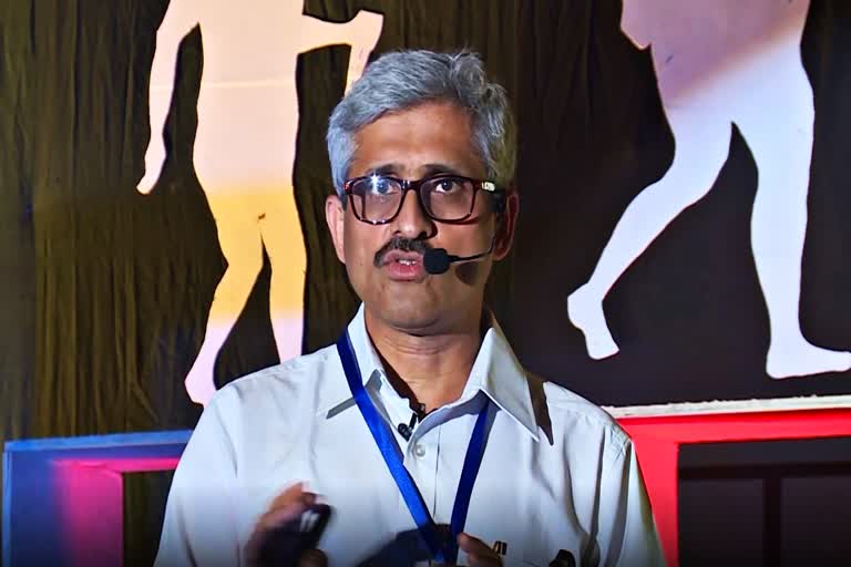 Dr. Ravi Kannan